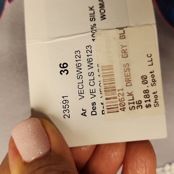 NWT  Nordstrom Vilagallo Silk Gray Blue Pink Floral 3/4 Sleeves Sheath Size 36 - Picture 10 of 15